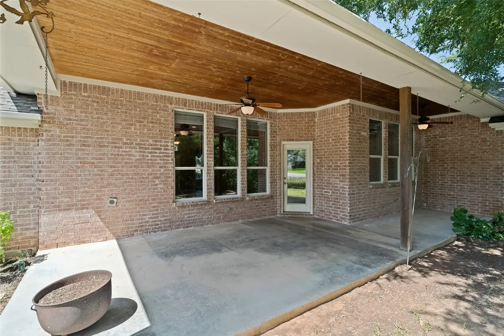 8501 Ormond Court Granbury TX 76049