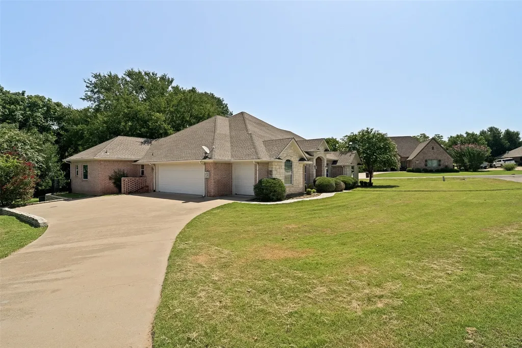 8501 Ormond Court Granbury TX 76049