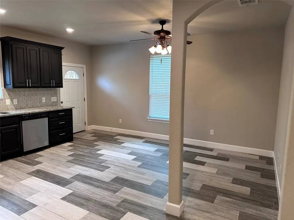 729 E Brown Street Cleburne TX 76031