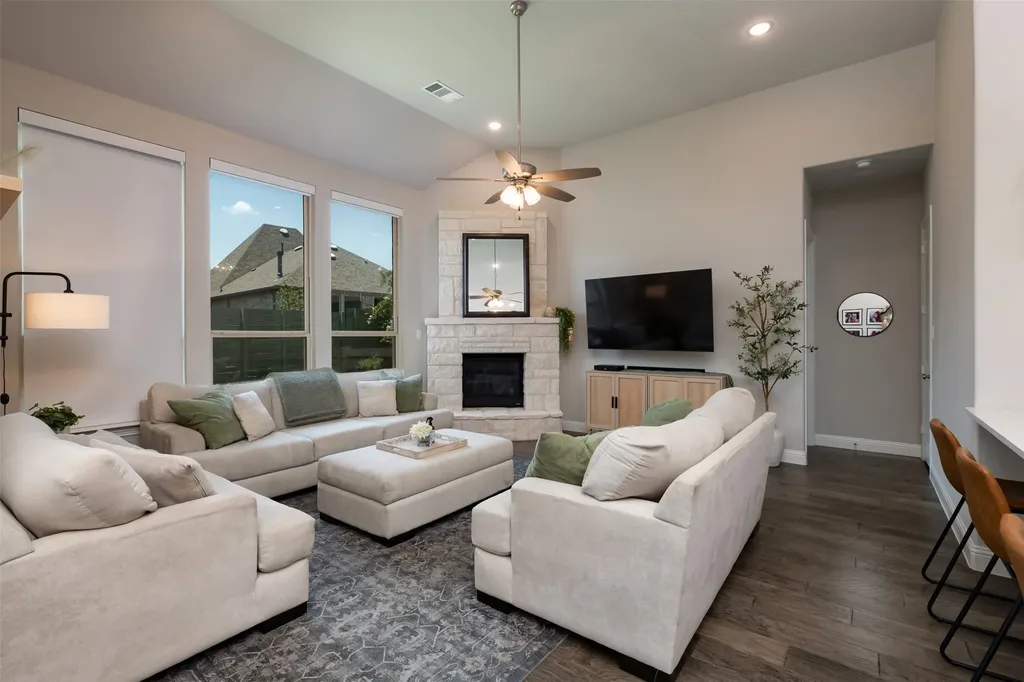 1109 10th Street Argyle TX 76226