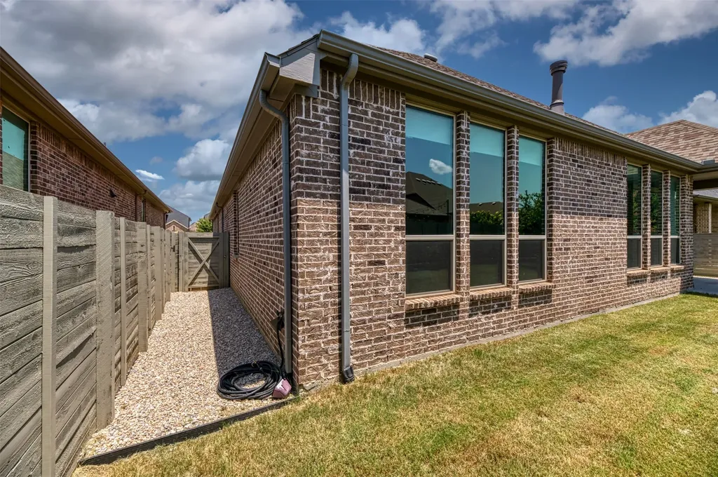 1109 10th Street Argyle TX 76226