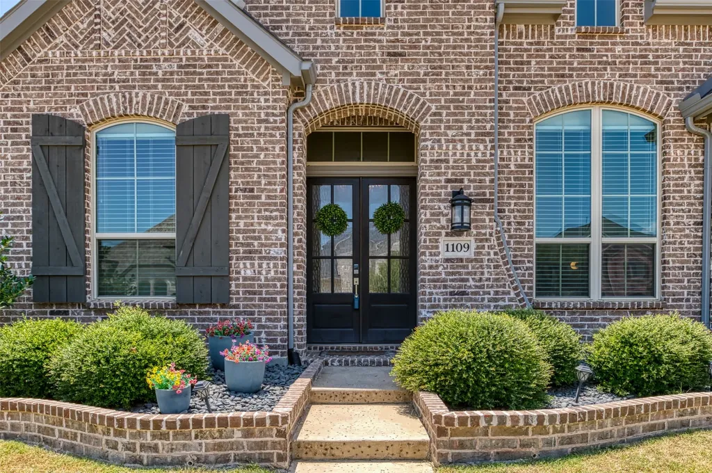 1109 10th Street Argyle TX 76226