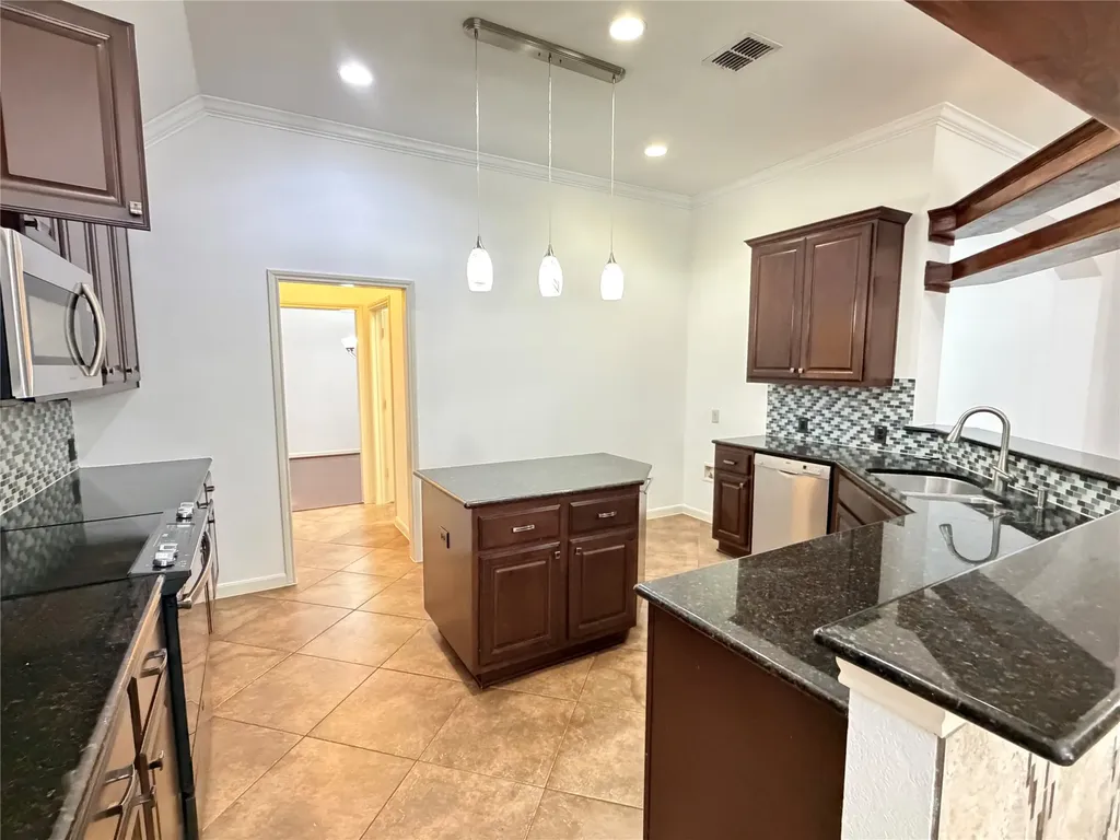 5852 Windy Meadow Lane Grand Prairie TX 75052