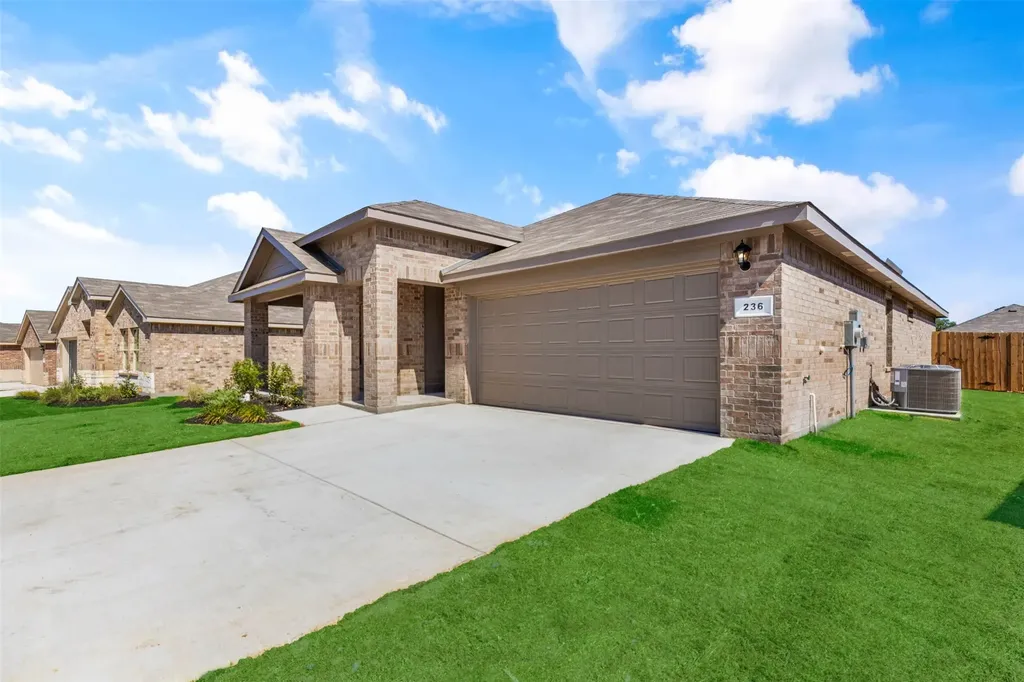236 Asheville Street Azle TX 76020