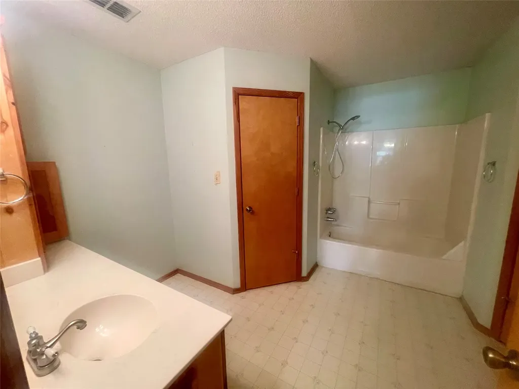 213 County Road 1997 Yantis TX 75497