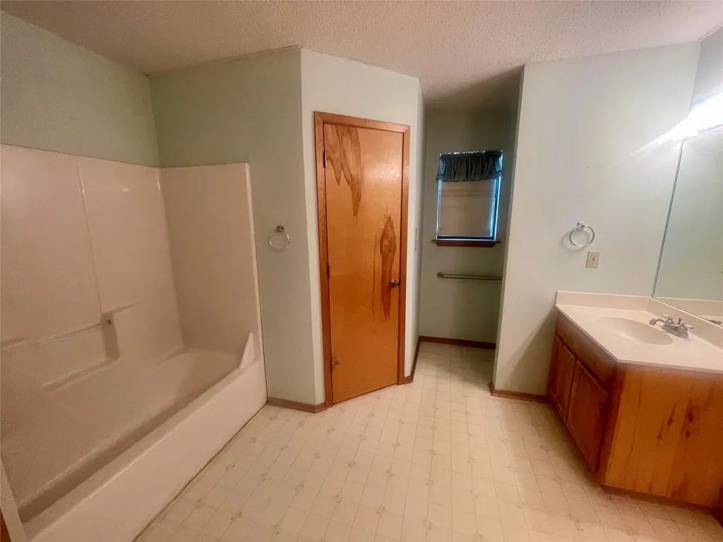 213 County Road 1997 Yantis TX 75497