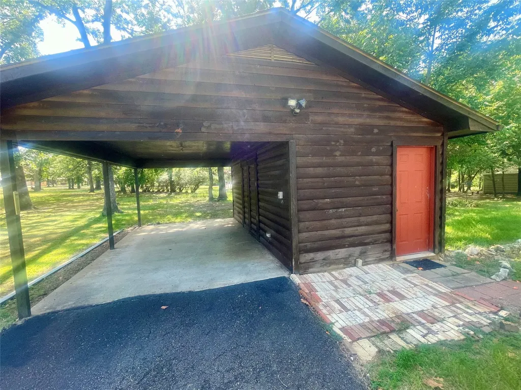 213 County Road 1997 Yantis TX 75497