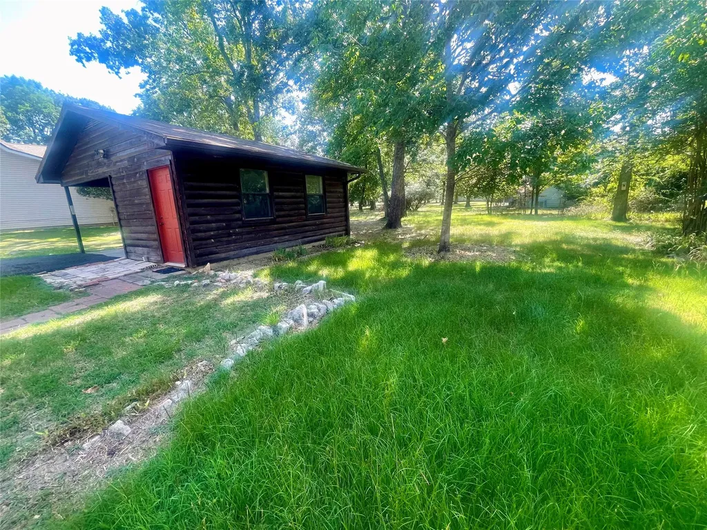 213 County Road 1997 Yantis TX 75497