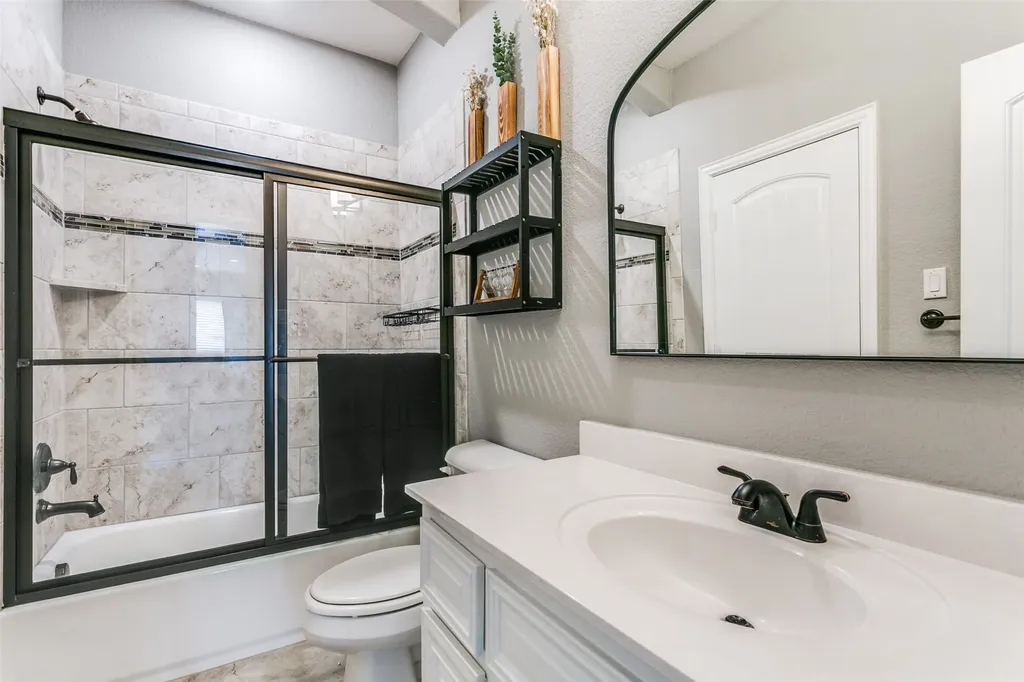 104 Martingale Trail Oak Point TX 75068