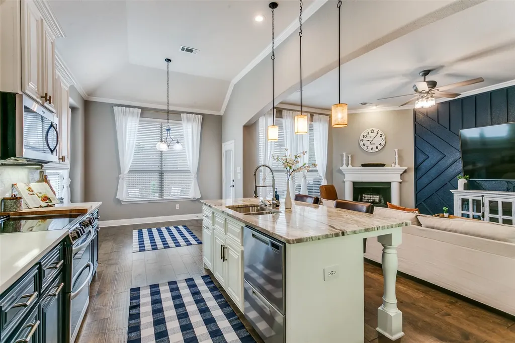 104 Martingale Trail Oak Point TX 75068