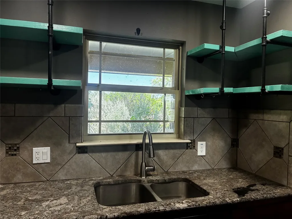23748 N Us Highway 281 Lampasas TX 76550