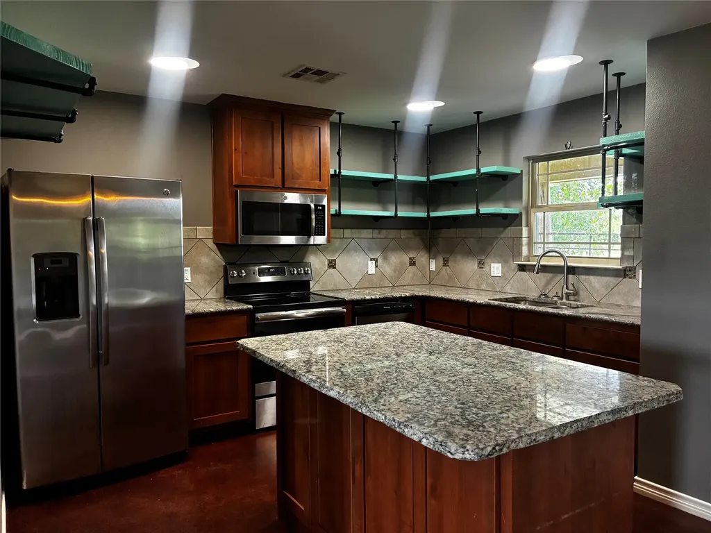 23748 N Us Highway 281 Lampasas TX 76550