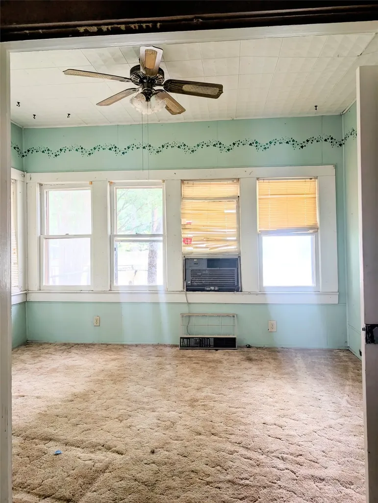 1000 N Morris Street Gainesville TX 76240