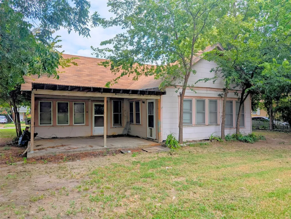 1000 N Morris Street Gainesville TX 76240