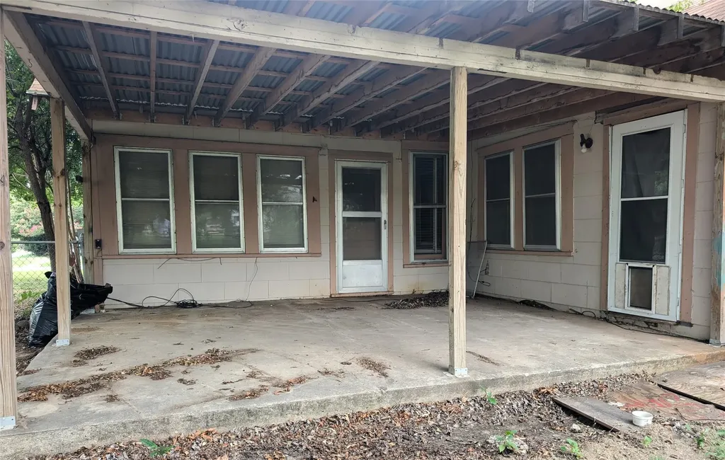 1000 N Morris Street Gainesville TX 76240