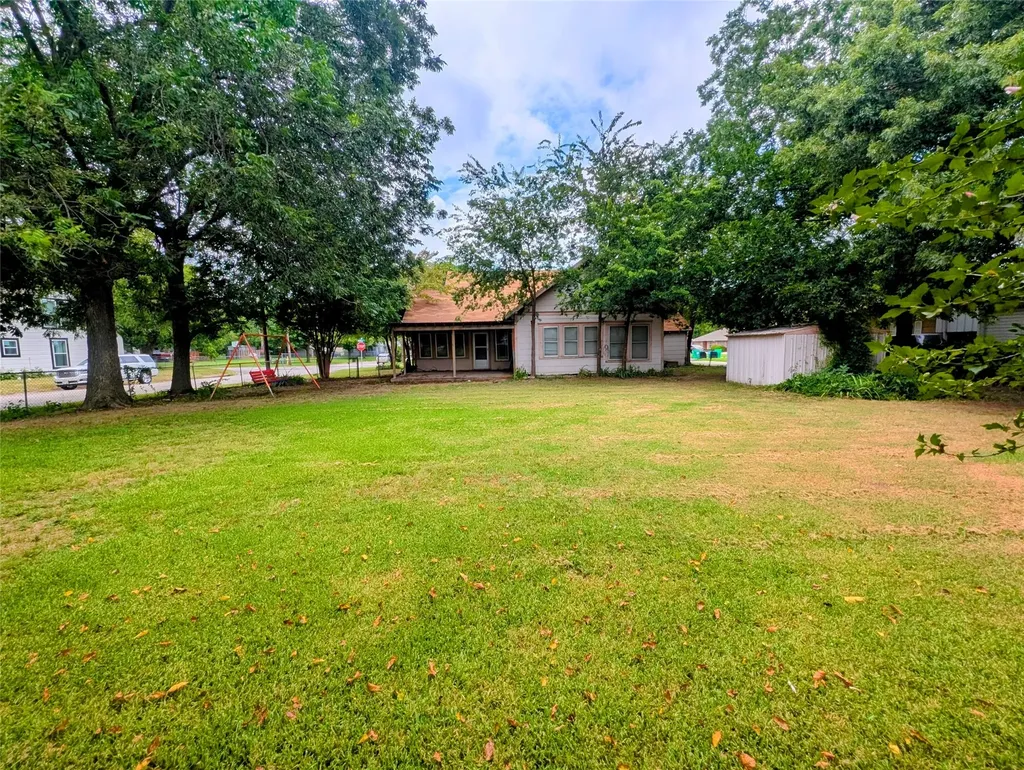1000 N Morris Street Gainesville TX 76240