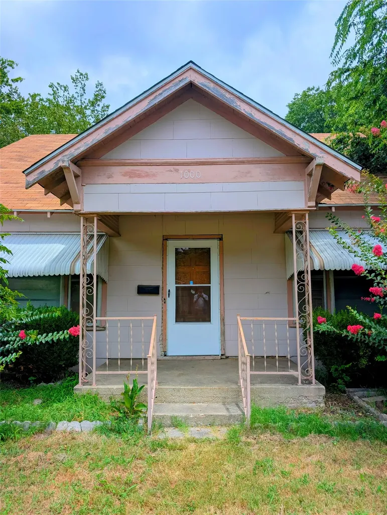 1000 N Morris Street Gainesville TX 76240