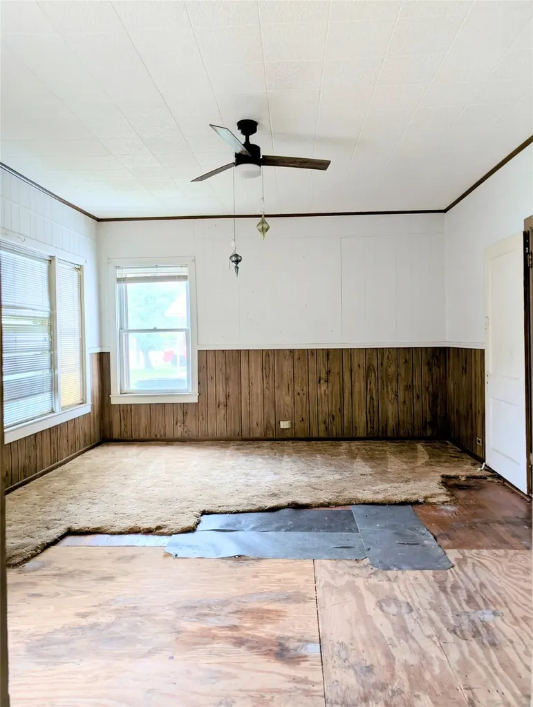 1000 N Morris Street Gainesville TX 76240