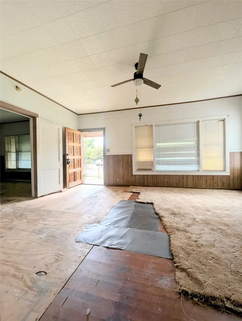 1000 N Morris Street Gainesville TX 76240