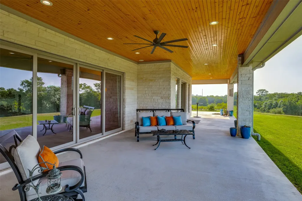 16755 County Road 566 Farmersville TX 75442