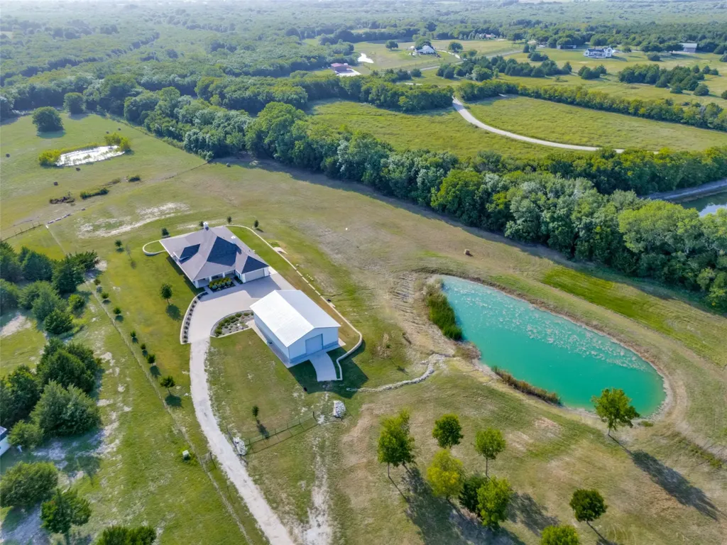 16755 County Road 566 Farmersville TX 75442