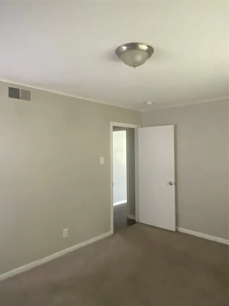 4321 Kolloch Drive Dallas TX 75216
