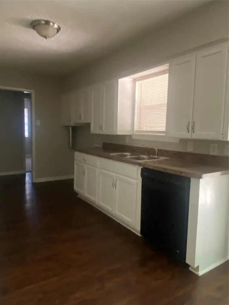 4321 Kolloch Drive Dallas TX 75216