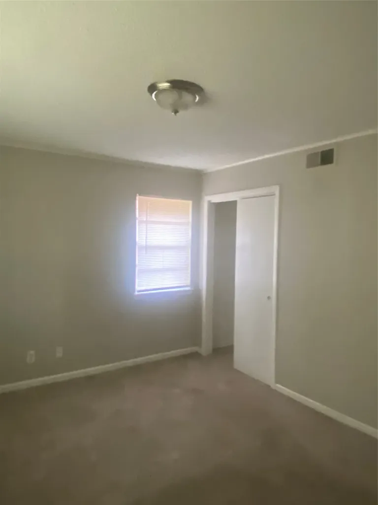 4321 Kolloch Drive Dallas TX 75216