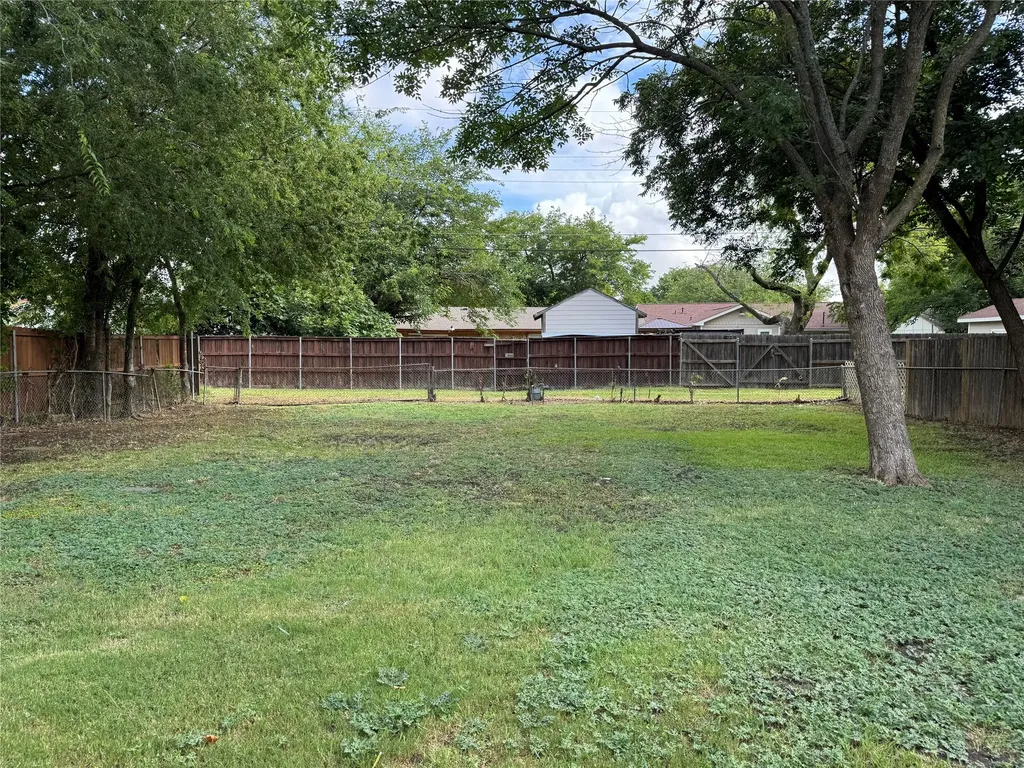 1201 Shorehaven Drive Garland TX 75040