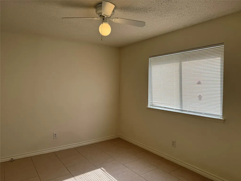 1201 Shorehaven Drive Garland TX 75040