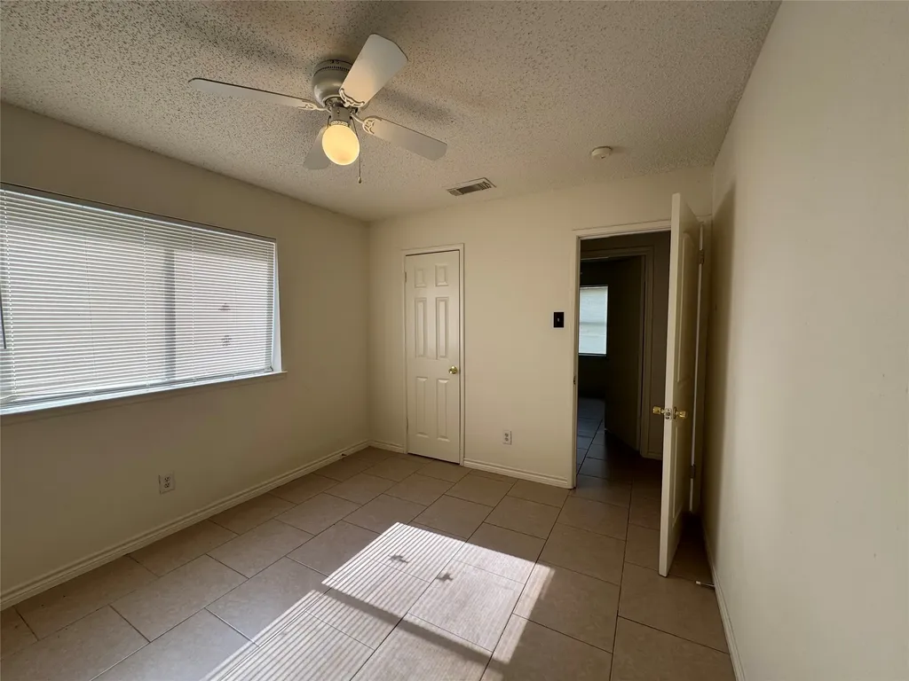 1201 Shorehaven Drive Garland TX 75040