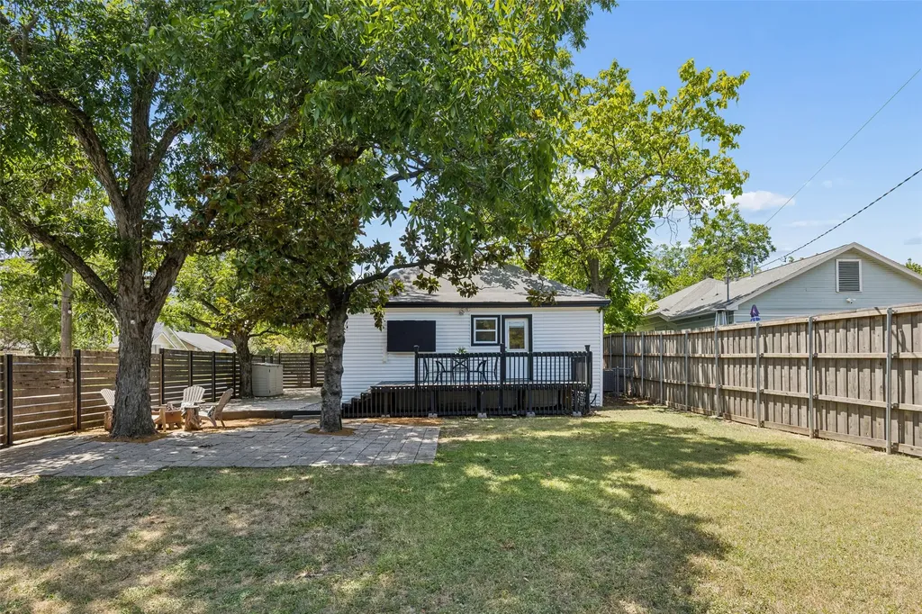 802 Turner Avenue Dallas TX 75208