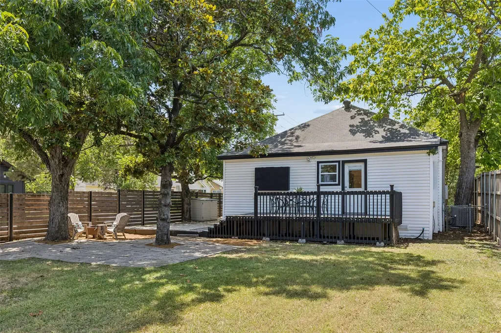 802 Turner Avenue Dallas TX 75208