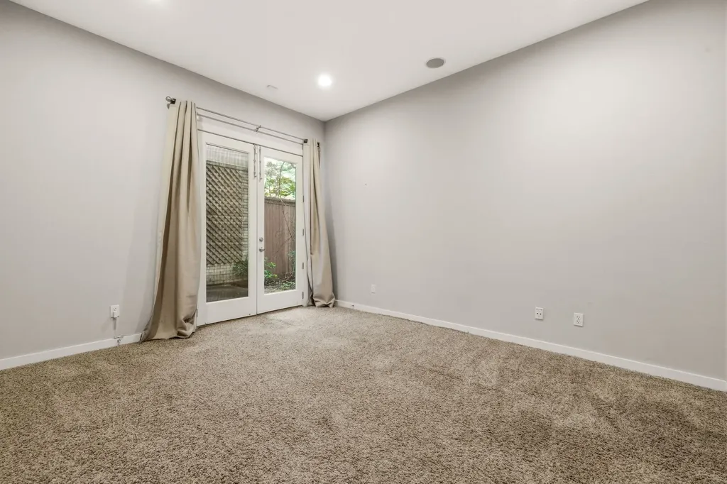 3925 Gilbert Avenue Dallas TX 75219