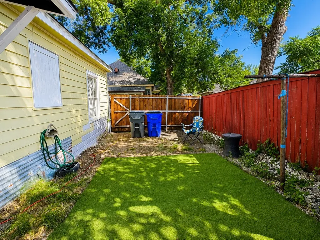 1209 N Carroll Avenue Dallas TX 75204