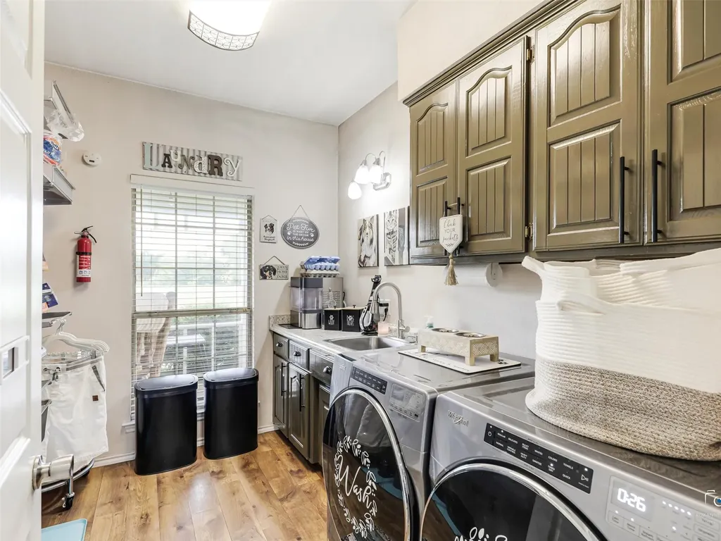 1880 County Road 2610 Bonham TX 75418