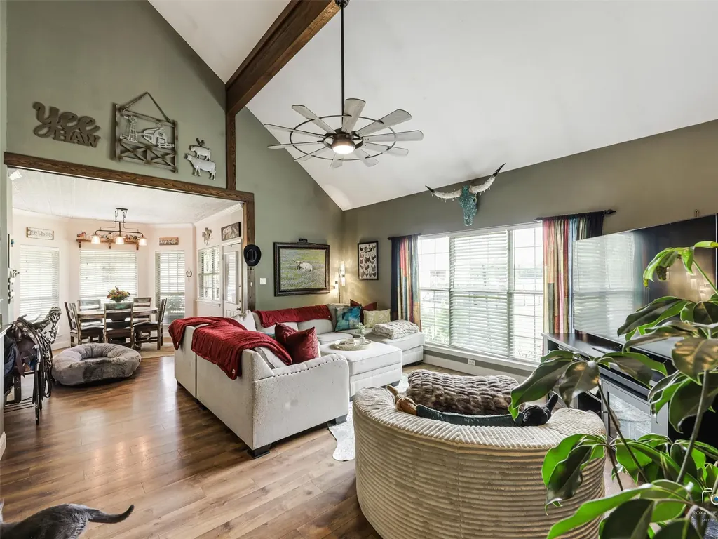 1880 County Road 2610 Bonham TX 75418
