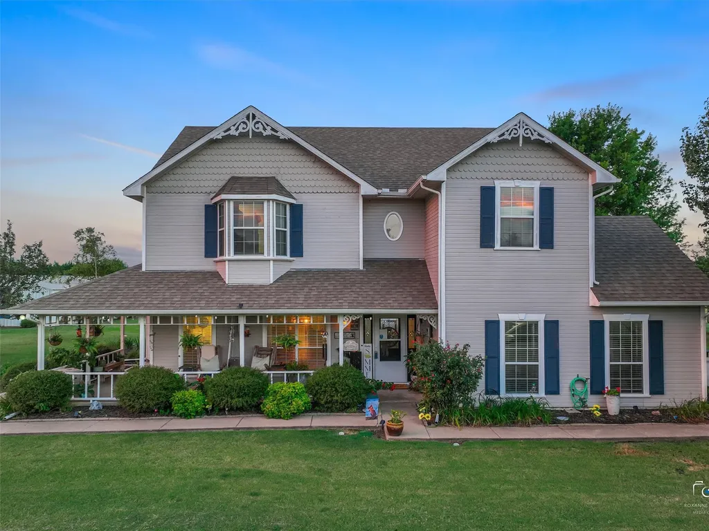 1880 County Road 2610 Bonham TX 75418
