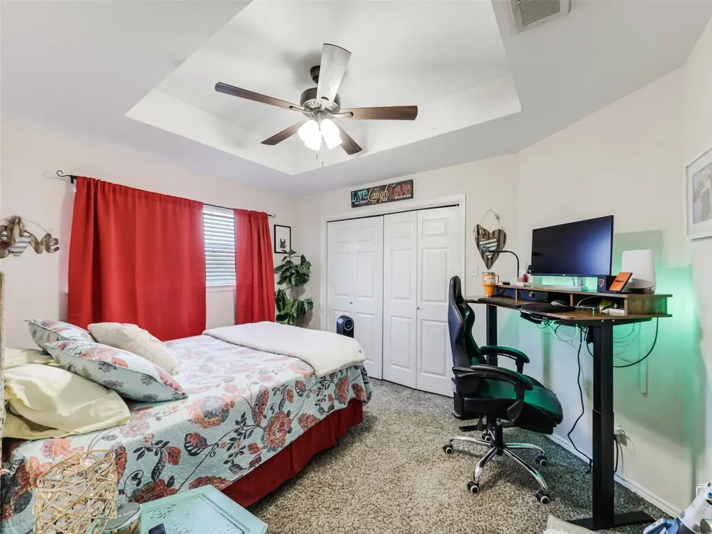 1880 County Road 2610 Bonham TX 75418