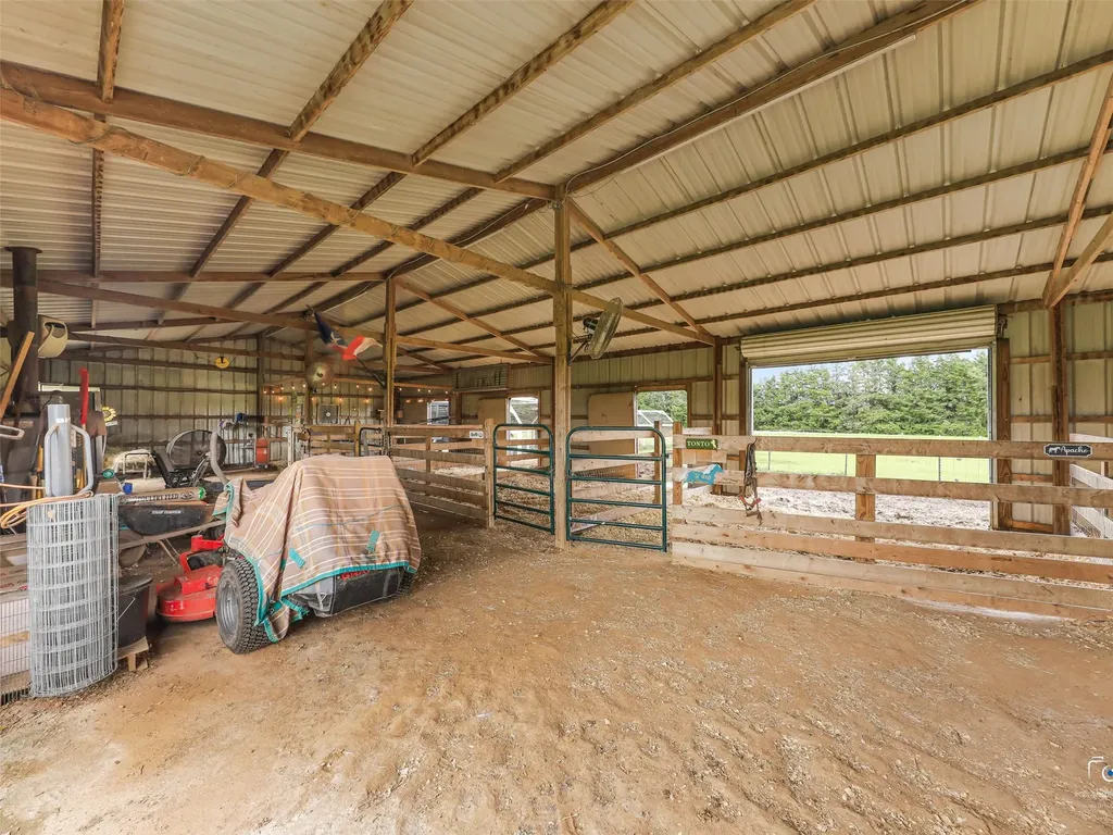 1880 County Road 2610 Bonham TX 75418