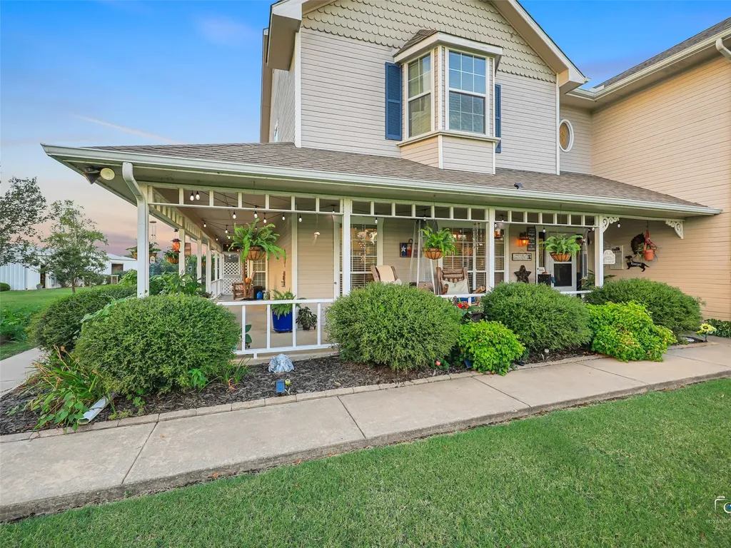 1880 County Road 2610 Bonham TX 75418