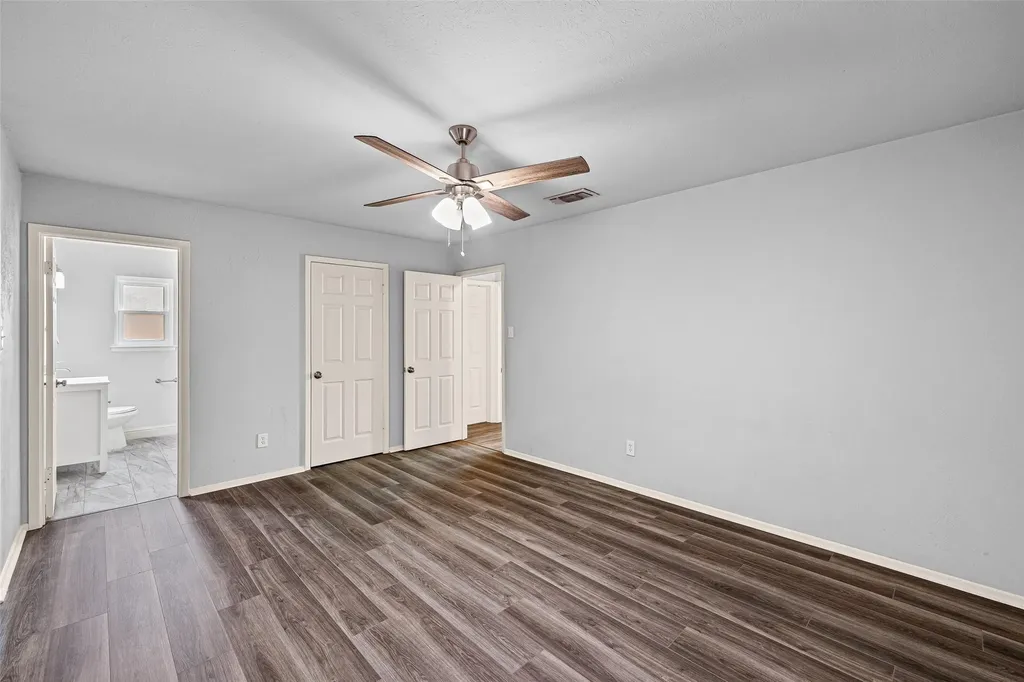 1005 Keller Avenue Benbrook TX 76126
