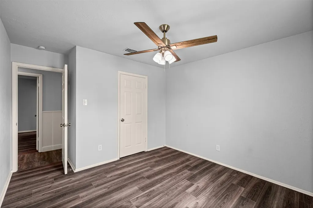 1005 Keller Avenue Benbrook TX 76126