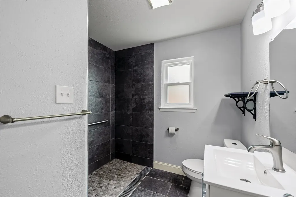 1005 Keller Avenue Benbrook TX 76126