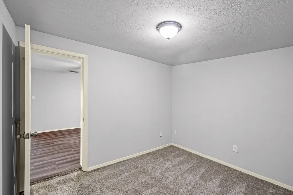 1005 Keller Avenue Benbrook TX 76126