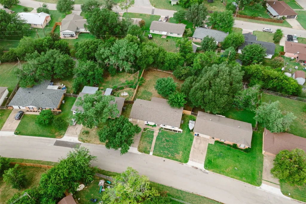 1005 Keller Avenue Benbrook TX 76126