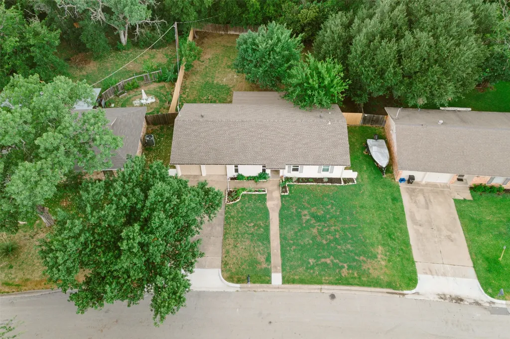 1005 Keller Avenue Benbrook TX 76126