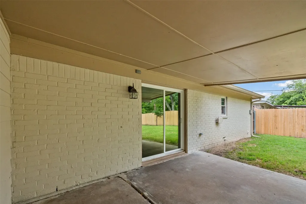 1005 Keller Avenue Benbrook TX 76126
