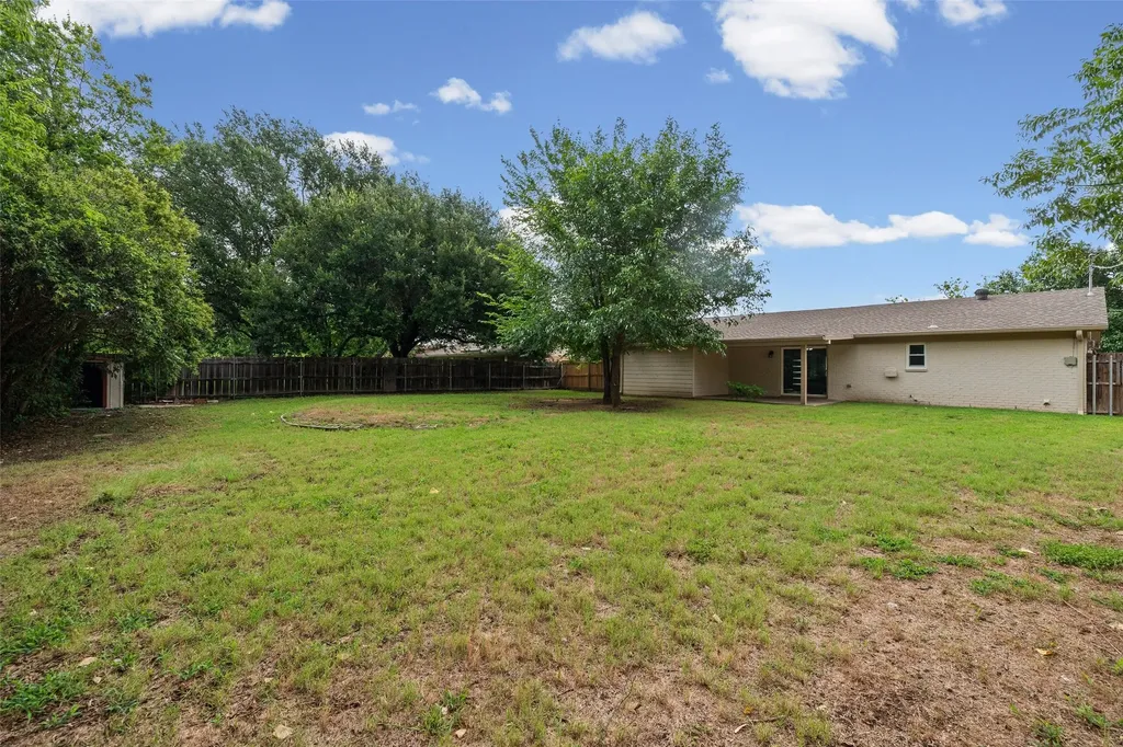 1005 Keller Avenue Benbrook TX 76126