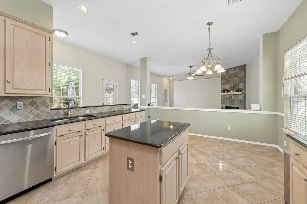 4202 Timberglen Road Dallas TX 75287